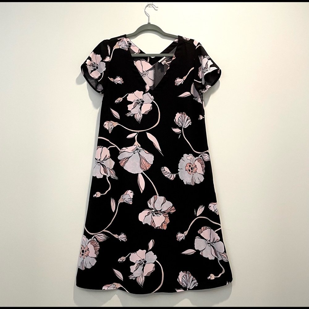 A line Flowy midi floral dress